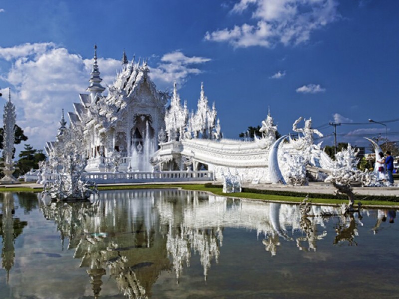 Wat-Rong-Khun-Temple-Thailand-03